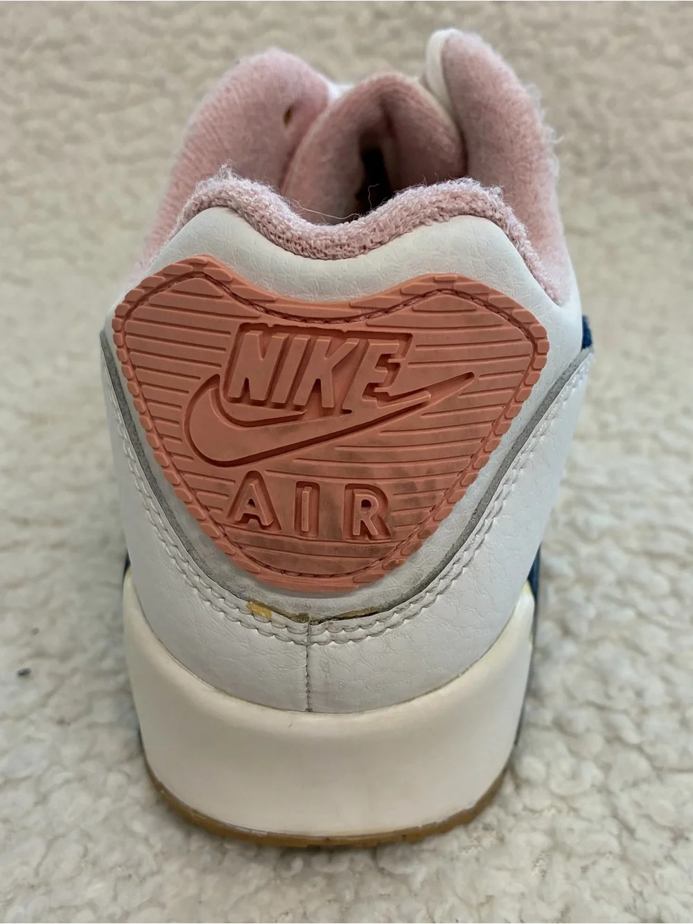 Nike Air Max 90 LTR SE White Pink Glaze Gum Bottom Size 7Y DB0472-100